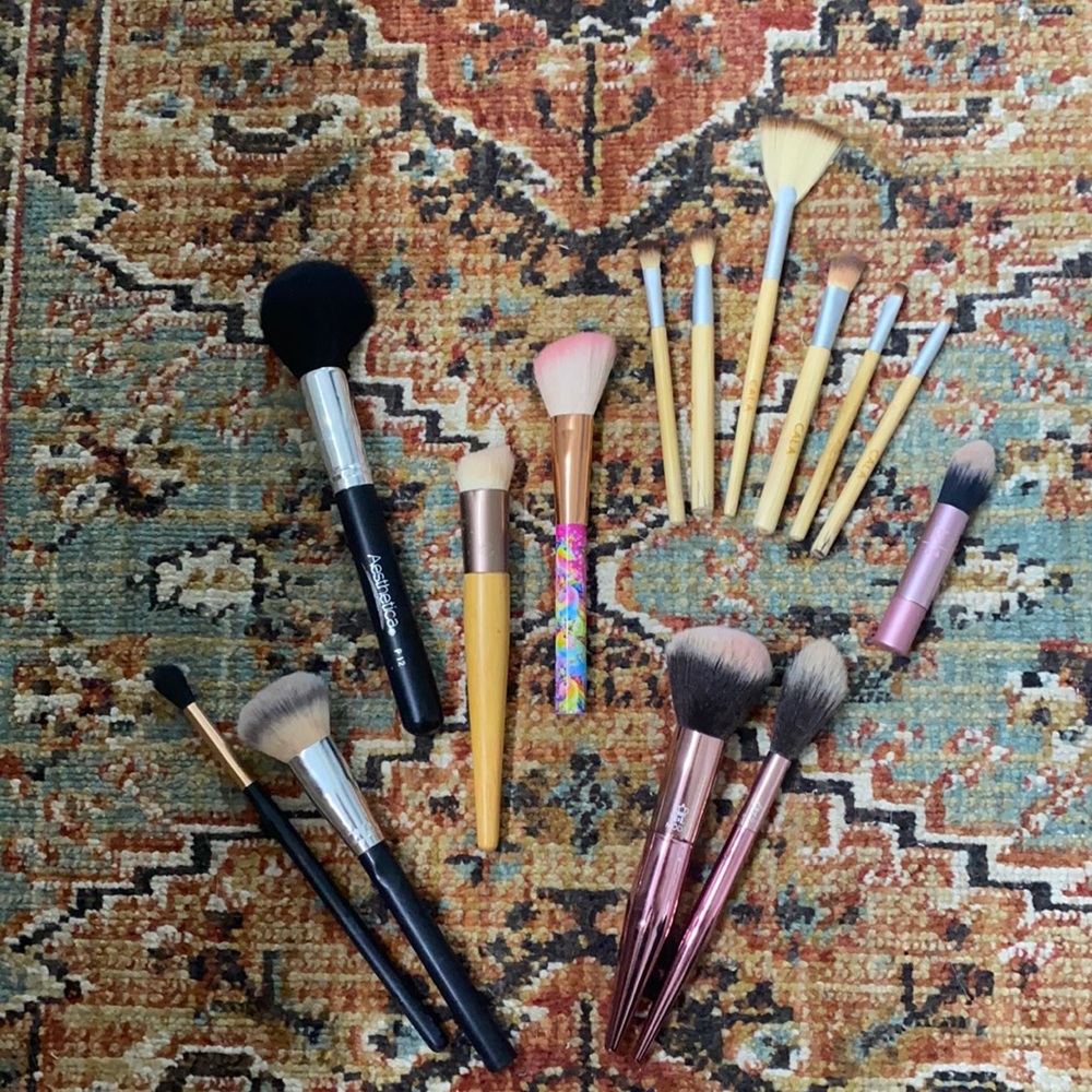 Ultimate makeup brush set 14 brushes!